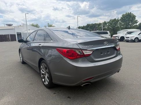 Used 2013 Hyundai Sonata SE FWD image 3