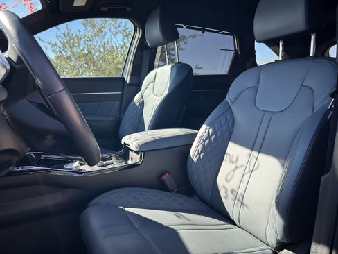 Certified 2025 Kia Sorento SX Prestige image 11