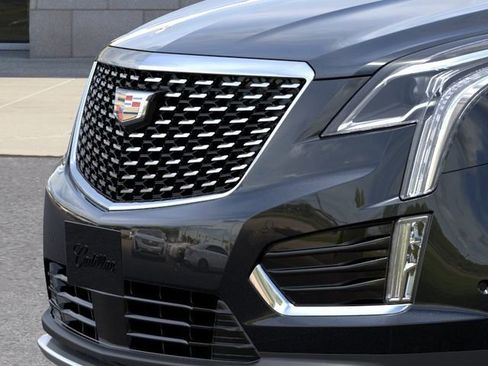 New 2026 Cadillac XT5 Premium Luxury w/ LPO, Floor Liner Package AWD/4WD image 13