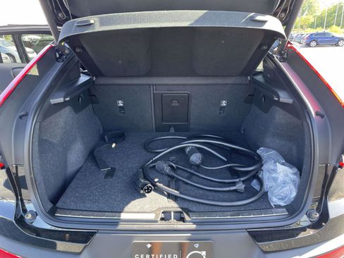 Certified 2023 Volvo C40 P8 Recharge Plus image 9