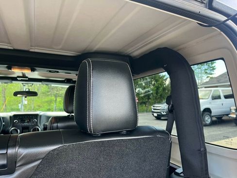 Used 2012 Jeep Wrangler Sport AWD/4WD image 39