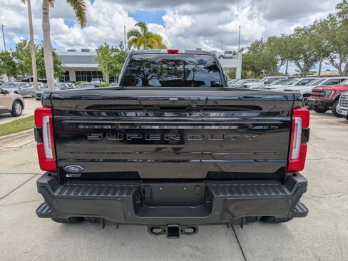 Used 2025 Ford F450 Platinum AWD/4WD image 6