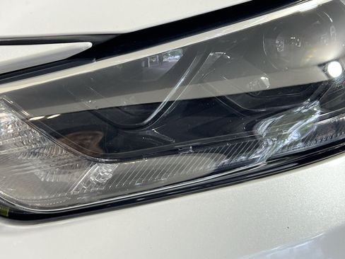 Used 2024 Toyota Highlander XLE FWD image 12