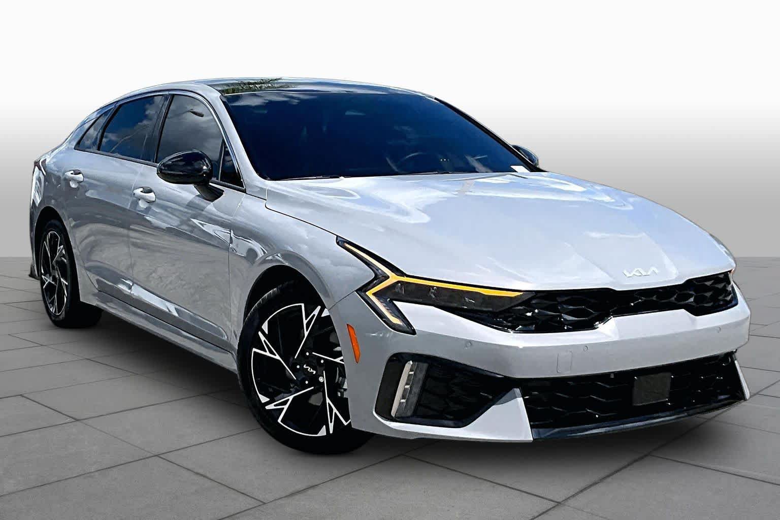 Used 2025 Kia K5 GT-Line w/ GT-Line Premium Package FWD image 3