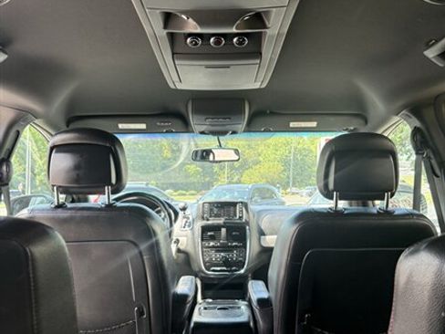 Used 2017 Dodge Grand Caravan GT FWD image 30