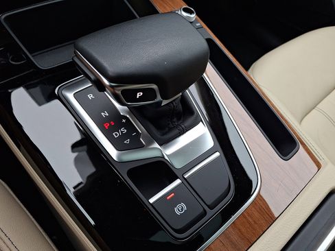 Certified 2022 Audi Q5 2.0T Premium image 16