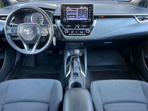 Used 2022 Toyota Corolla SE FWD image 3