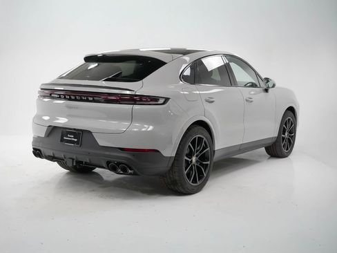 Certified 2025 Porsche Cayenne Coupe image 10