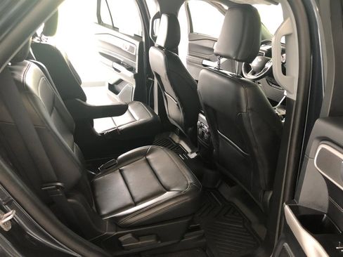 Used 2022 Ford Explorer XLT w/ Equipment Group 202A image 14