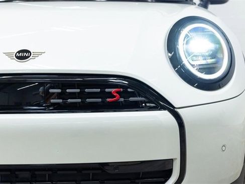 Certified 2025 MINI Cooper S image 8