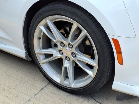 Used 2022 Chevrolet Camaro LT w/ LPO, Ground Effects Package RWD image 4