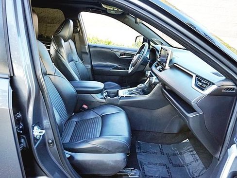 Used 2020 Toyota RAV4 XSE image 11