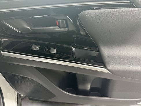 Used 2025 Toyota bZ4X FWD w/ Weather Package image 22