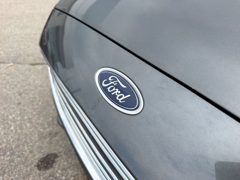 Used 2020 Ford Fusion SE FWD image 13