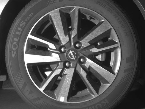 Used 2025 Nissan Versa SV FWD image 12
