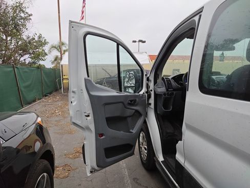 Used 2019 Ford Transit 350 XLT RWD image 8