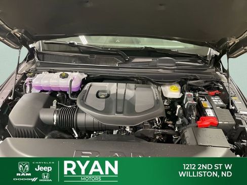 New 2026 RAM 1500 4x4 Crew Cab image 16