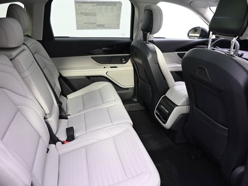 New 2026 Lincoln Nautilus Reserve image 18