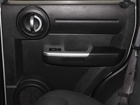 Used 2011 Dodge Nitro SXT image 20