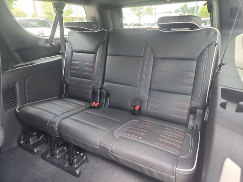 Certified 2025 GMC Yukon XL AT4 Ultimate AWD/4WD image 36