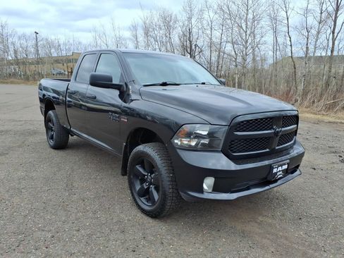 Used 2016 RAM 1500 Express w/ Black Ram 1500 Express Group AWD/4WD image 7