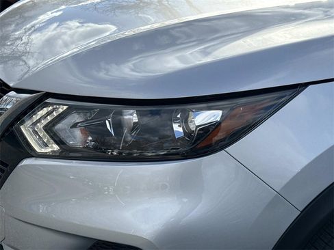 Used 2021 Nissan Rogue Sport S image 27