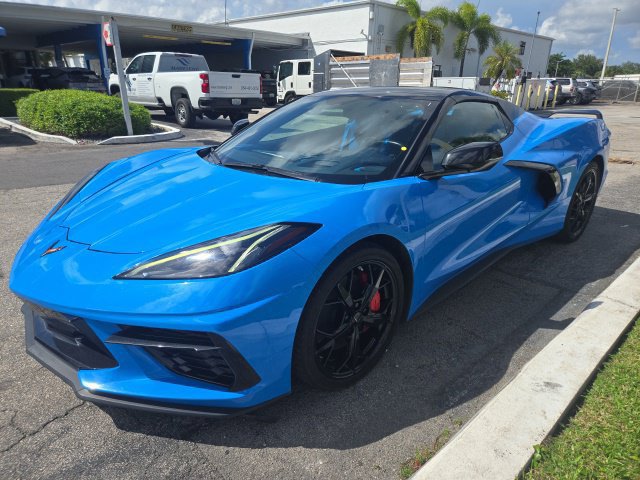 Used 2022 Chevrolet Corvette Stingray Premium Conv w/ Z51 Performance Package RWD image 3