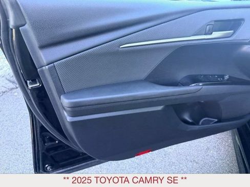 Used 2025 Toyota Camry SE FWD image 8