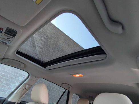 Used 2017 Subaru Outback 3.6R Limited image 20