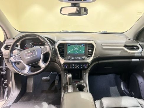 Used 2018 GMC Acadia SLT FWD image 19