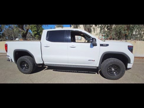 Used 2022 GMC Sierra 1500 AT4 w/ AT4 Premium Package image 9