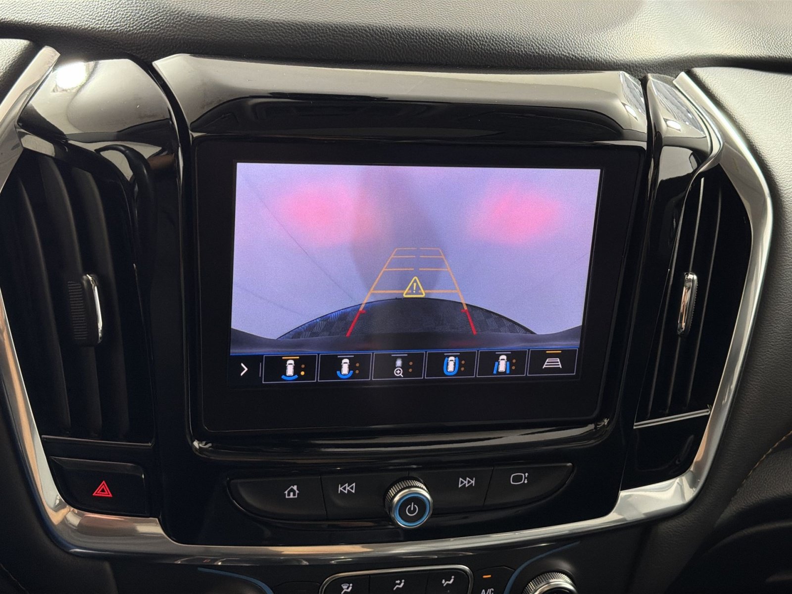 Used 2020 Chevrolet Traverse RS AWD/4WD image 15