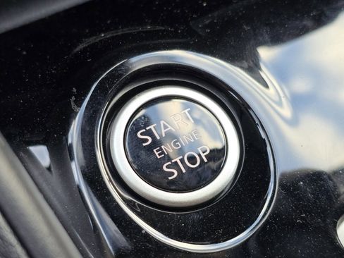 New 2025 Nissan Versa SV image 14