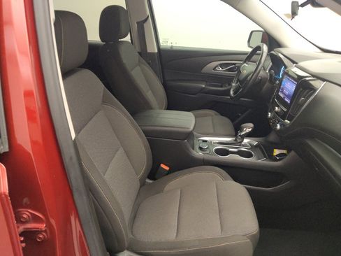 Used 2021 Chevrolet Traverse LT FWD image 21