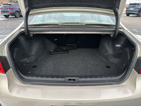 Used 2009 Buick Lucerne CXL image 21