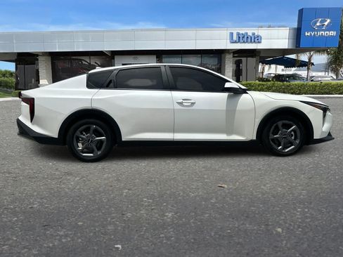 Used 2025 Kia K4 FWD image 9