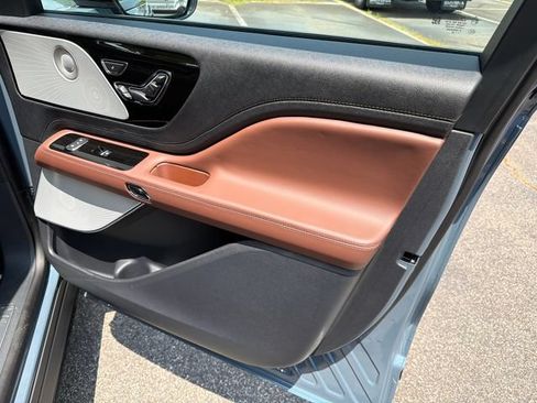 New 2026 Lincoln Aviator Reserve AWD/4WD image 14