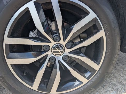 Used 2025 Volkswagen Jetta SE image 8