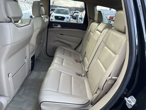 Used 2014 Jeep Grand Cherokee Overland w/ Advanced Technology Group image 20