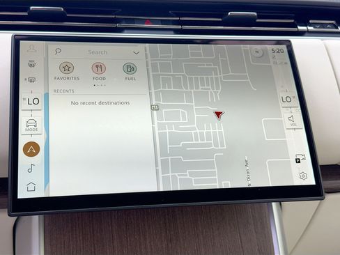 New 2026 Land Rover Range Rover Long Wheelbase SE AWD/4WD image 32