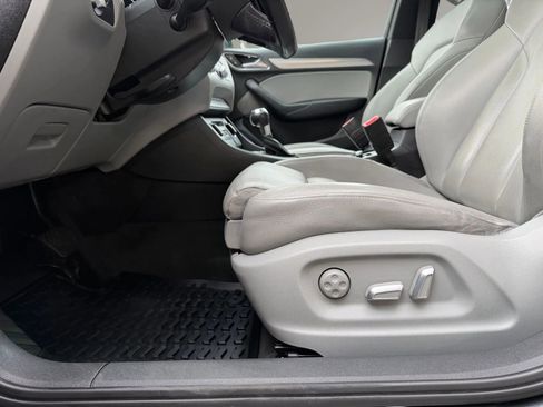 Used 2018 Audi Q3 2.0T Premium Plus image 19