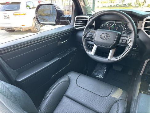 Used 2022 Toyota Tundra Limited image 18
