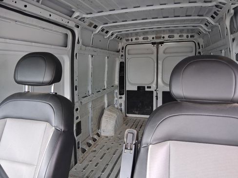 Used 2023 RAM ProMaster 2500 FWD image 4