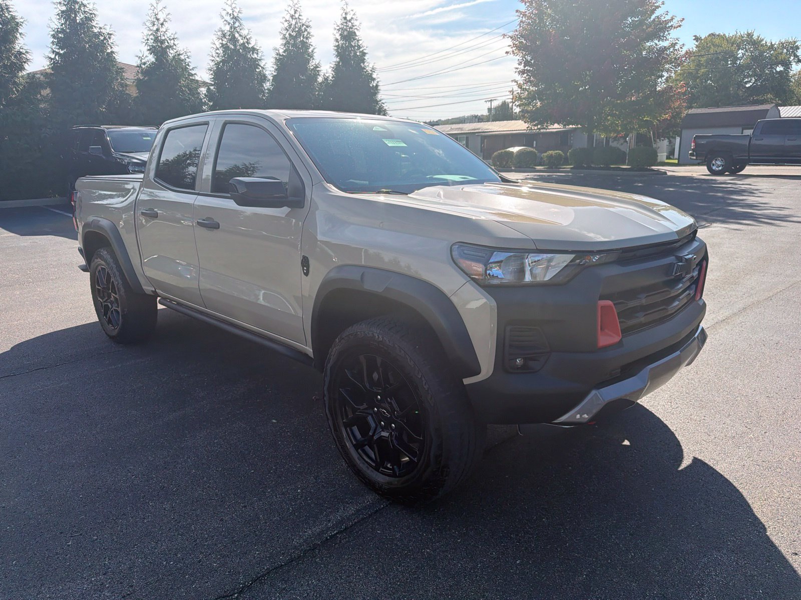Used 2024 Chevrolet Colorado Trail Boss w/ LPO, Dark Essentials Package AWD/4WD image 7