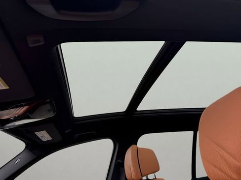 New 2026 BMW X5 xDrive50e image 21