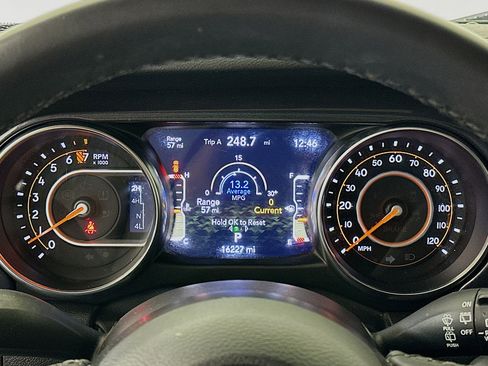 Used 2022 Jeep Wrangler Unlimited Sport image 18