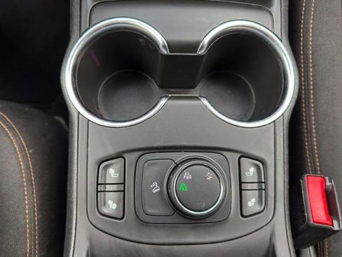 Used 2018 GMC Terrain SLE w/ Driver Convenience Package image 28