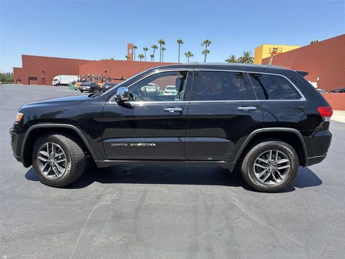Used 2017 Jeep Grand Cherokee Limited RWD image 3