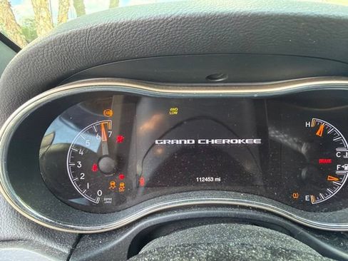 Used 2017 Jeep Grand Cherokee Limited AWD/4WD image 13