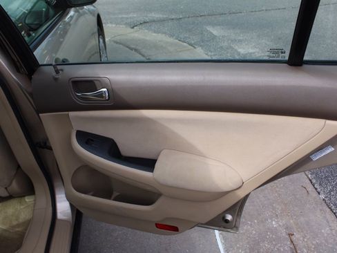 Used 2007 Honda Accord VP image 22